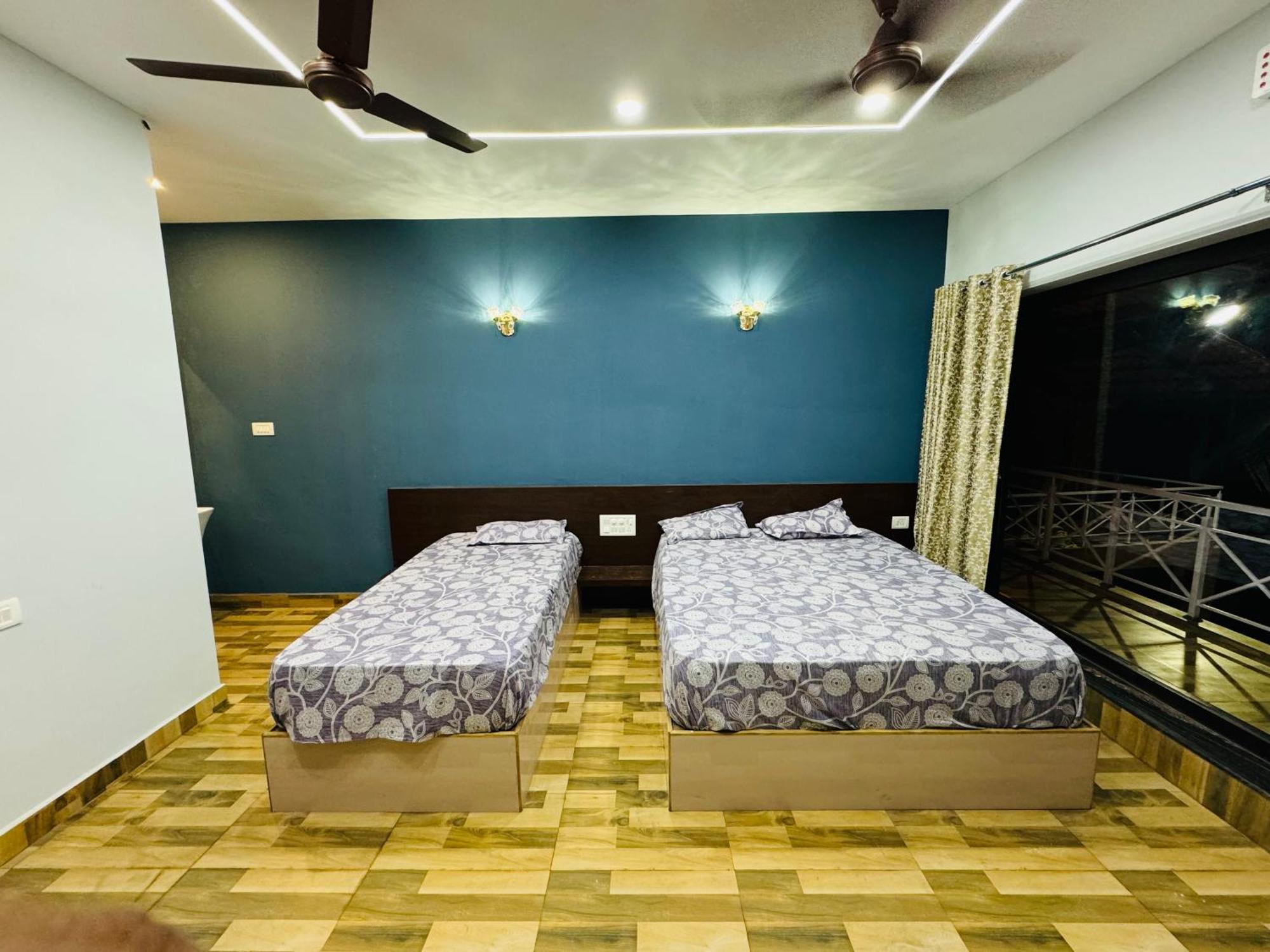 The Glasswater By The Backwater Homestay Kalyānpur Eksteriør billede